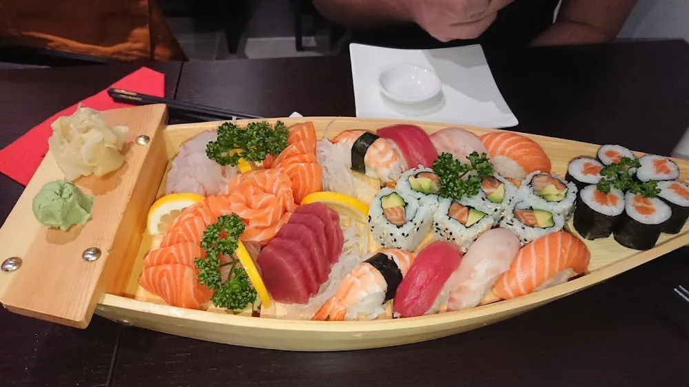 Sushi Sashimi Makis